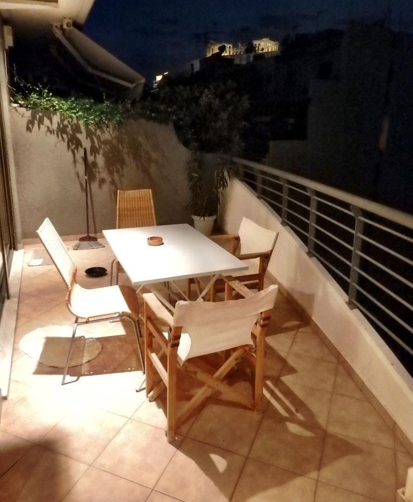 아테네 Acropolis Museum Flat With A View 아파트 외부 사진